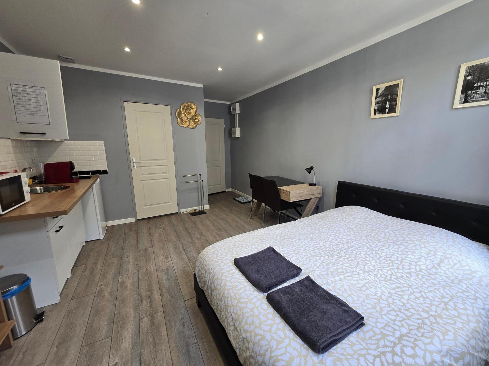 Appartement Hypercentre 301 +Wifi+Independant+ Cuisine Toilette Salle De Bain Privative Valenciennes Esterno foto
